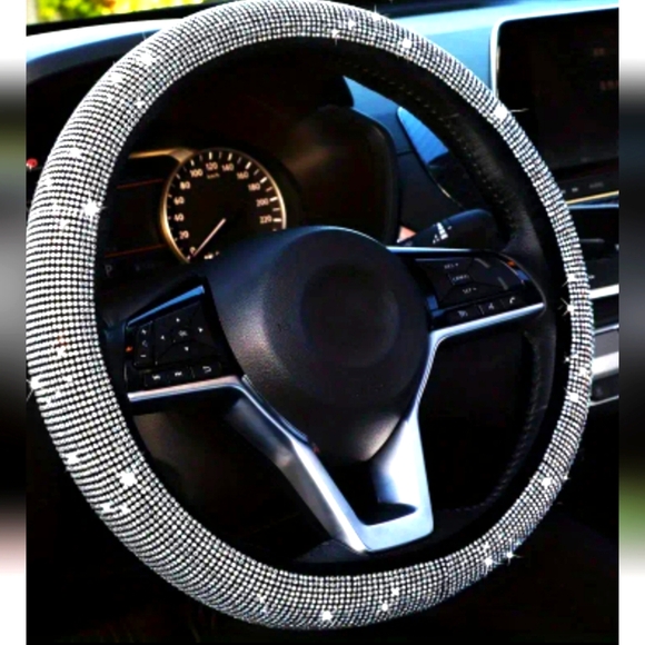 Accessories - SILVER RINESTONE Steering Wheel COVER